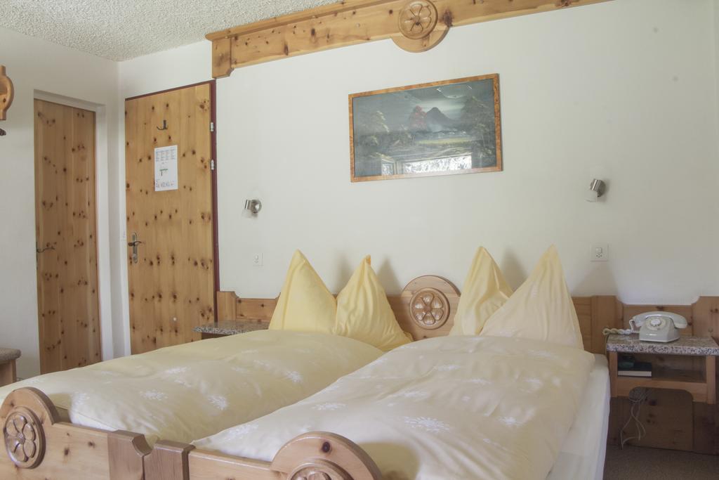 Hotel Waldhaus Bettmeralp Habitación foto